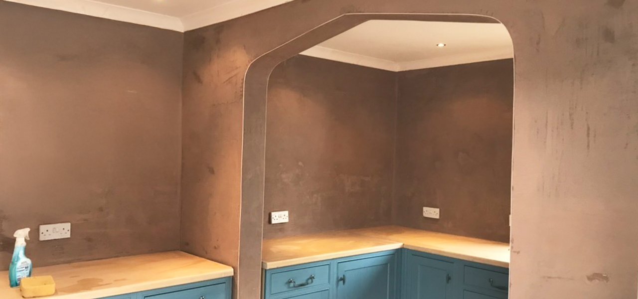 Plastering Walls for Tiling